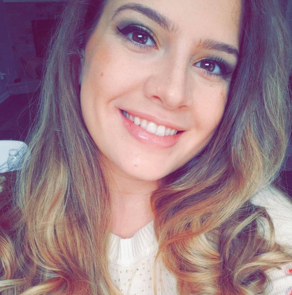 Meet your Posher, Courtney